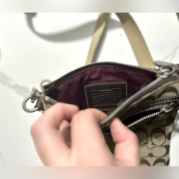 EUC! COACH • Signature Jacquard Shoulder Bag • Crossbody 42190 - Picture 4 of 4